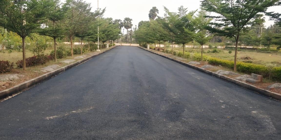 Highway facing plots Anandapuram, Highway facing plots R Thallavalasa,