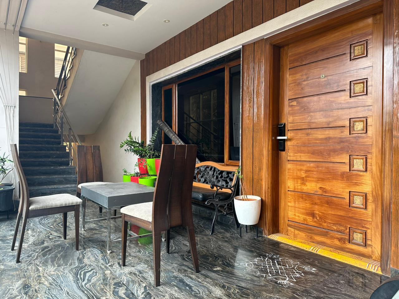 SEETHAMMADARA FLATS FOR SALE, FLATS FOR SALE IN SEETHAMMADARA