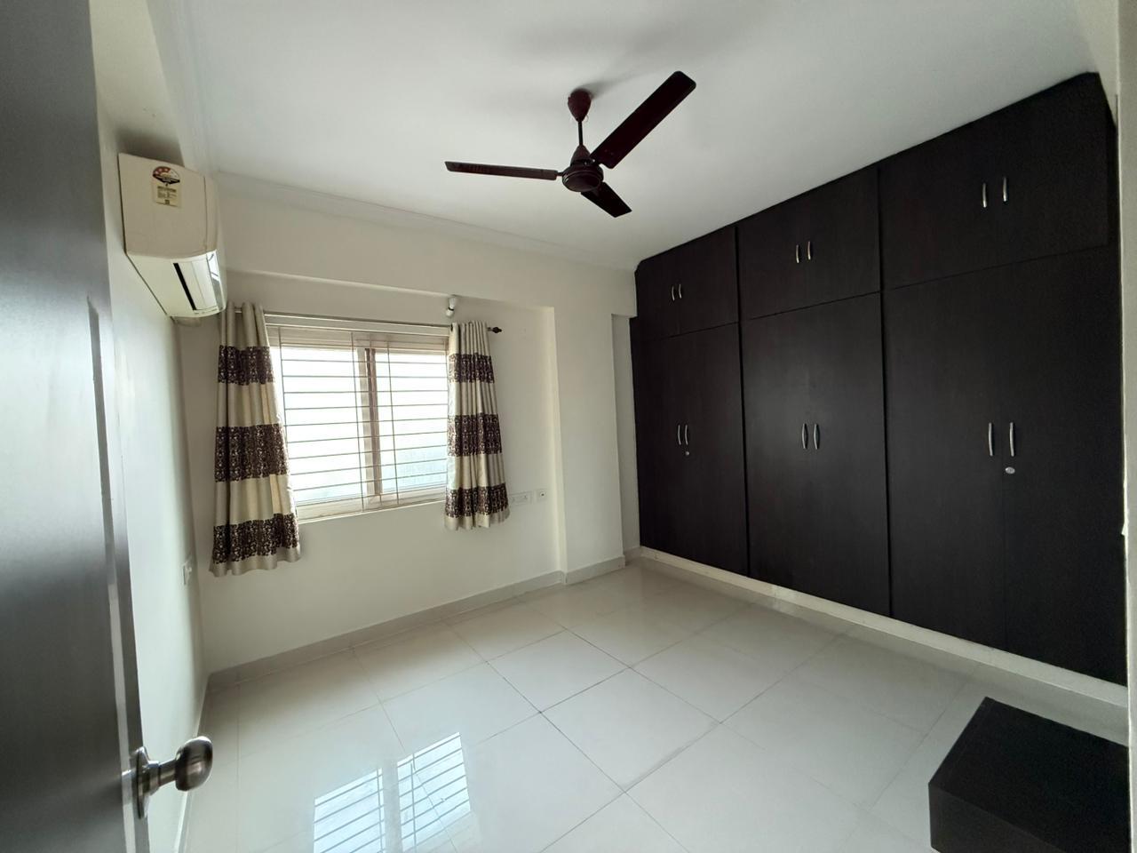 FLAT FOR SALE IN HP COLONY, FLAT FOR SALE IN KRM COLONY